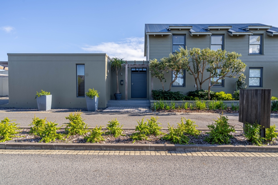 To Let 3 Bedroom Property for Rent in Lake Michelle Western Cape